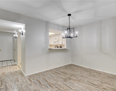 1908 Desert Falls Court - Photo Thumbnail 13
