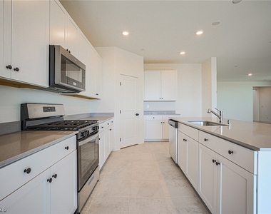 5644 Hill Spire Street - Photo Thumbnail 12