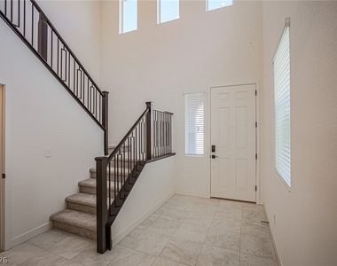 5644 Hill Spire Street - Photo Thumbnail 2