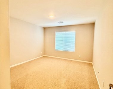 341 Canary Song Drive - Photo Thumbnail 16