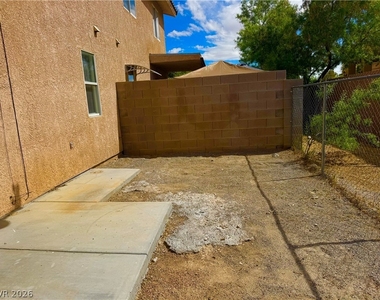 1040 Pahrump Valley Boulevard - Photo Thumbnail 11
