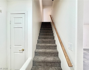 1040 Pahrump Valley Boulevard - Photo Thumbnail 4