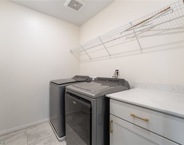 2479 Bellinzona Place - Photo Thumbnail 13