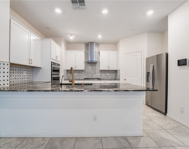 2479 Bellinzona Place - Photo Thumbnail 3