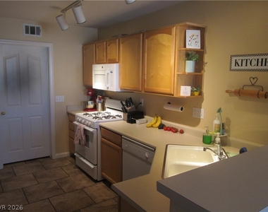 221 Luninborg Street - Photo Thumbnail 4