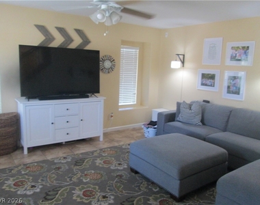 221 Luninborg Street - Photo Thumbnail 3