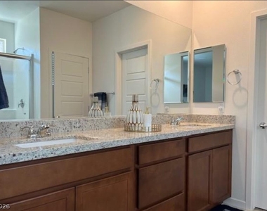 5980 E Drosetta Avenue - Photo Thumbnail 10