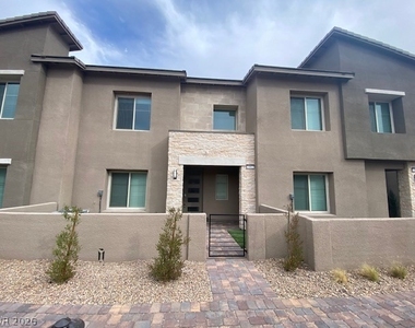 600 N Carriage Hill Drive - Photo Thumbnail 1