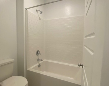 600 N Carriage Hill Drive - Photo Thumbnail 21