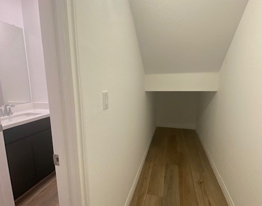 600 N Carriage Hill Drive - Photo Thumbnail 14