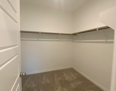 600 N Carriage Hill Drive - Photo Thumbnail 28
