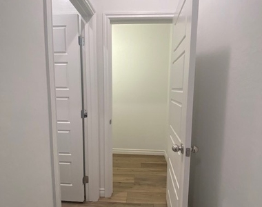 600 N Carriage Hill Drive - Photo Thumbnail 12