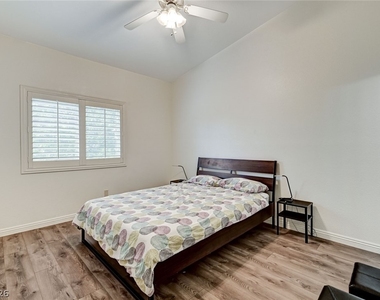 7450 S Eastern Avenue - Photo Thumbnail 30
