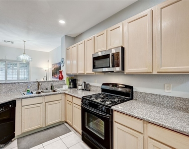 7450 S Eastern Avenue - Photo Thumbnail 18