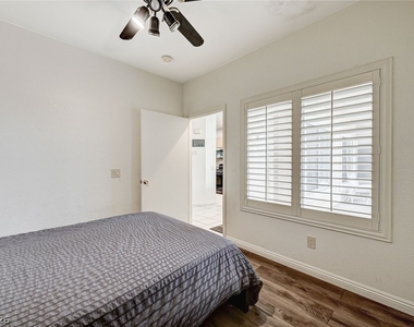 7450 S Eastern Avenue - Photo Thumbnail 25