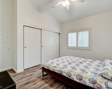 7450 S Eastern Avenue - Photo Thumbnail 31