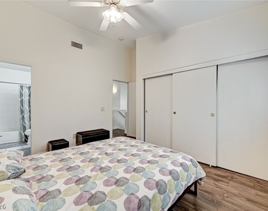 7450 S Eastern Avenue - Photo Thumbnail 32