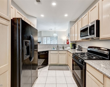 7450 S Eastern Avenue - Photo Thumbnail 17