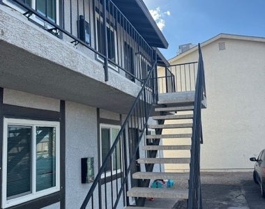 432 E Sunset Road - Photo Thumbnail 1