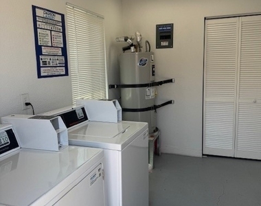 432 E Sunset Road - Photo Thumbnail 9