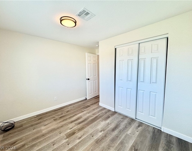 2081 S Dandelion Street - Photo Thumbnail 8