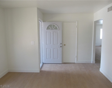 7036 Pinebrook Court - Photo Thumbnail 2