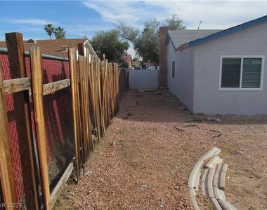 7036 Pinebrook Court - Photo Thumbnail 12
