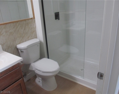 7036 Pinebrook Court - Photo Thumbnail 8