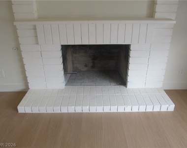 7036 Pinebrook Court - Photo Thumbnail 3