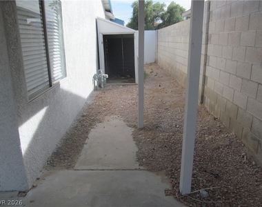 7036 Pinebrook Court - Photo Thumbnail 11