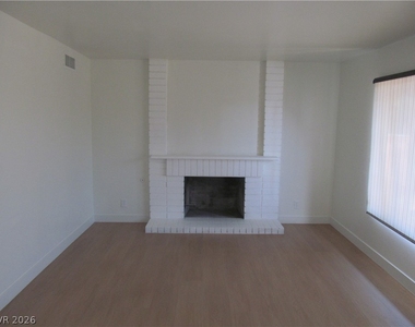 7036 Pinebrook Court - Photo Thumbnail 16