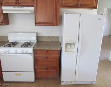 7036 Pinebrook Court - Photo Thumbnail 19