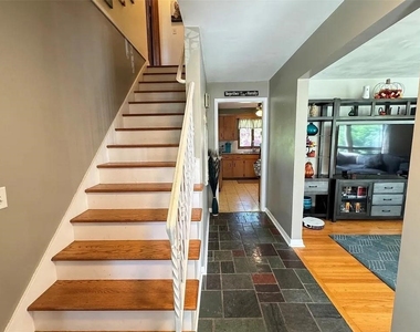 7 Exeter Drive - Photo Thumbnail 9