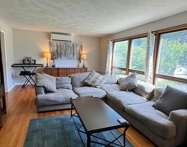 7 Exeter Drive - Photo Thumbnail 13