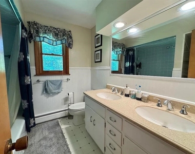 7 Exeter Drive - Photo Thumbnail 8