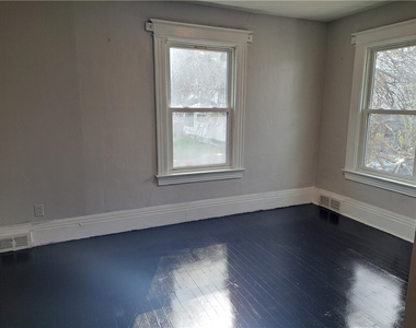 811 Portland Avenue - Photo Thumbnail 7