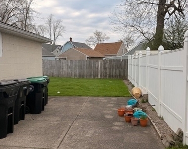 203 Highland Avenue - Photo Thumbnail 6