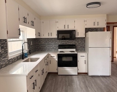 203 Highland Avenue - Photo Thumbnail 16