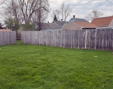 203 Highland Avenue - Photo Thumbnail 3