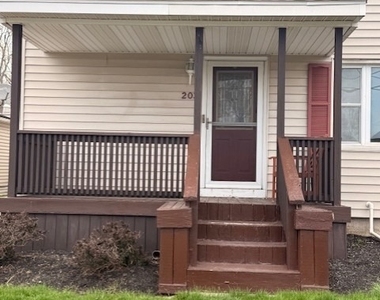 203 Highland Avenue - Photo Thumbnail 2