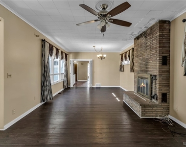 4098 Bailey Avenue - Photo Thumbnail 10