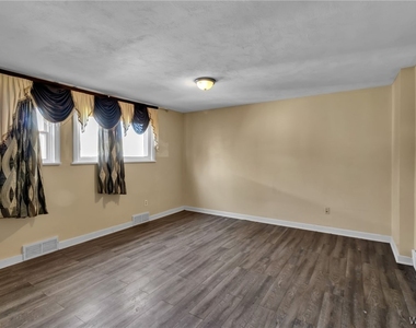 4098 Bailey Avenue - Photo Thumbnail 17