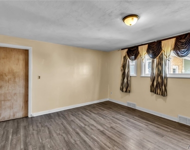 4098 Bailey Avenue - Photo Thumbnail 18
