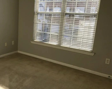 3266 Mill Springs Circle - Photo Thumbnail 10