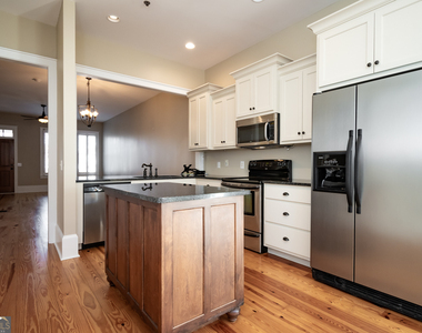 83 Charter Oak Drive - Photo Thumbnail 12