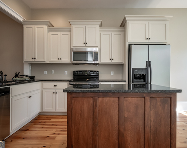 83 Charter Oak Drive - Photo Thumbnail 9