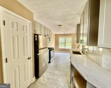 4473 Northridge Trail - Photo Thumbnail 10
