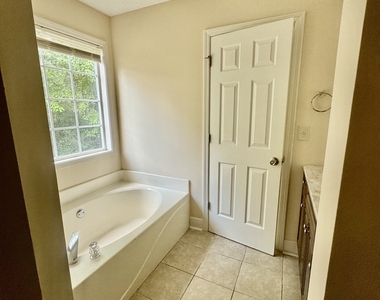 4473 Northridge Trail - Photo Thumbnail 14