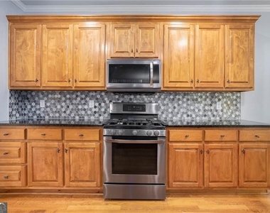 320 Baymist Drive - Photo Thumbnail 12