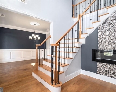 320 Baymist Drive - Photo Thumbnail 3